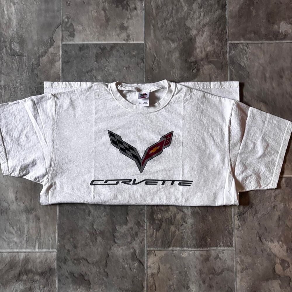 Vintage Chevrolet Corvette Graphic T Shirt Mens XL White Y2K Car Racing Tee